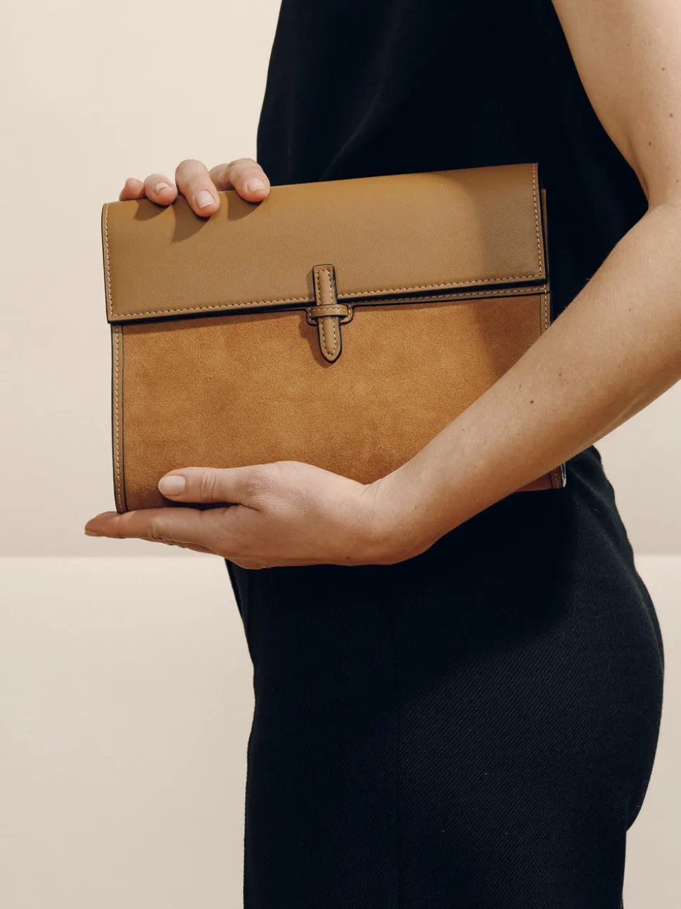 The Large Soft Clutch in Camel Suede