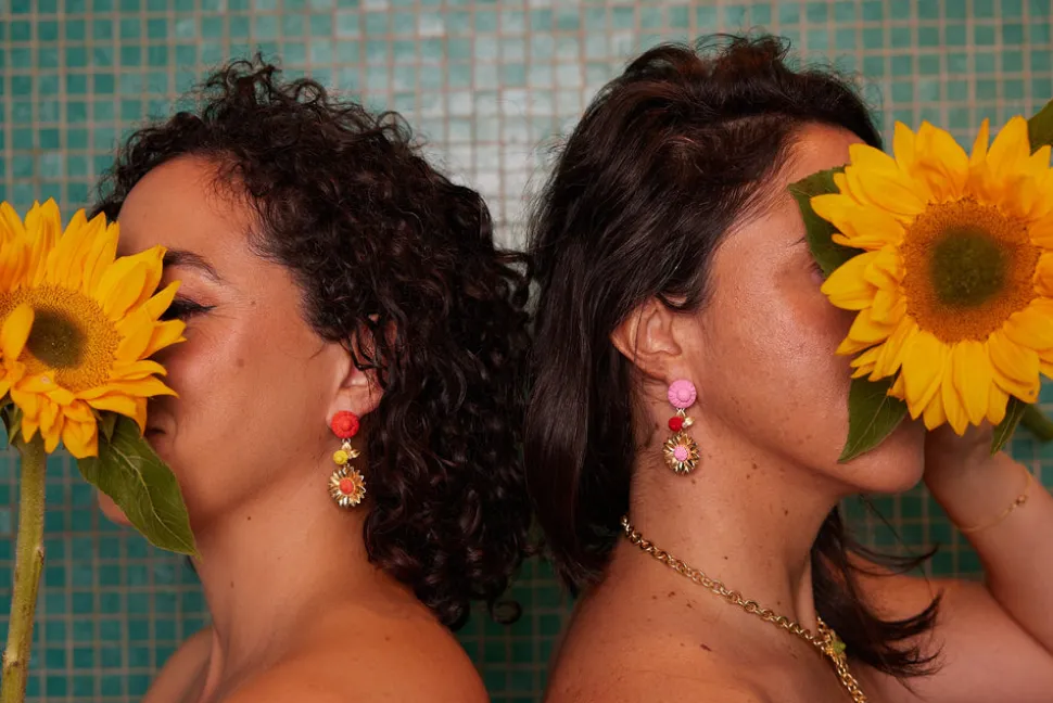 The Limoncello Earrings in Coral and Yellow