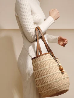 The Medium Basket in Striped Iraca