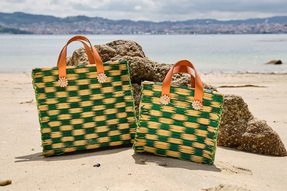 Tom Tom Tote