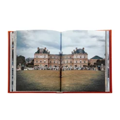 Trope Paris in Orange