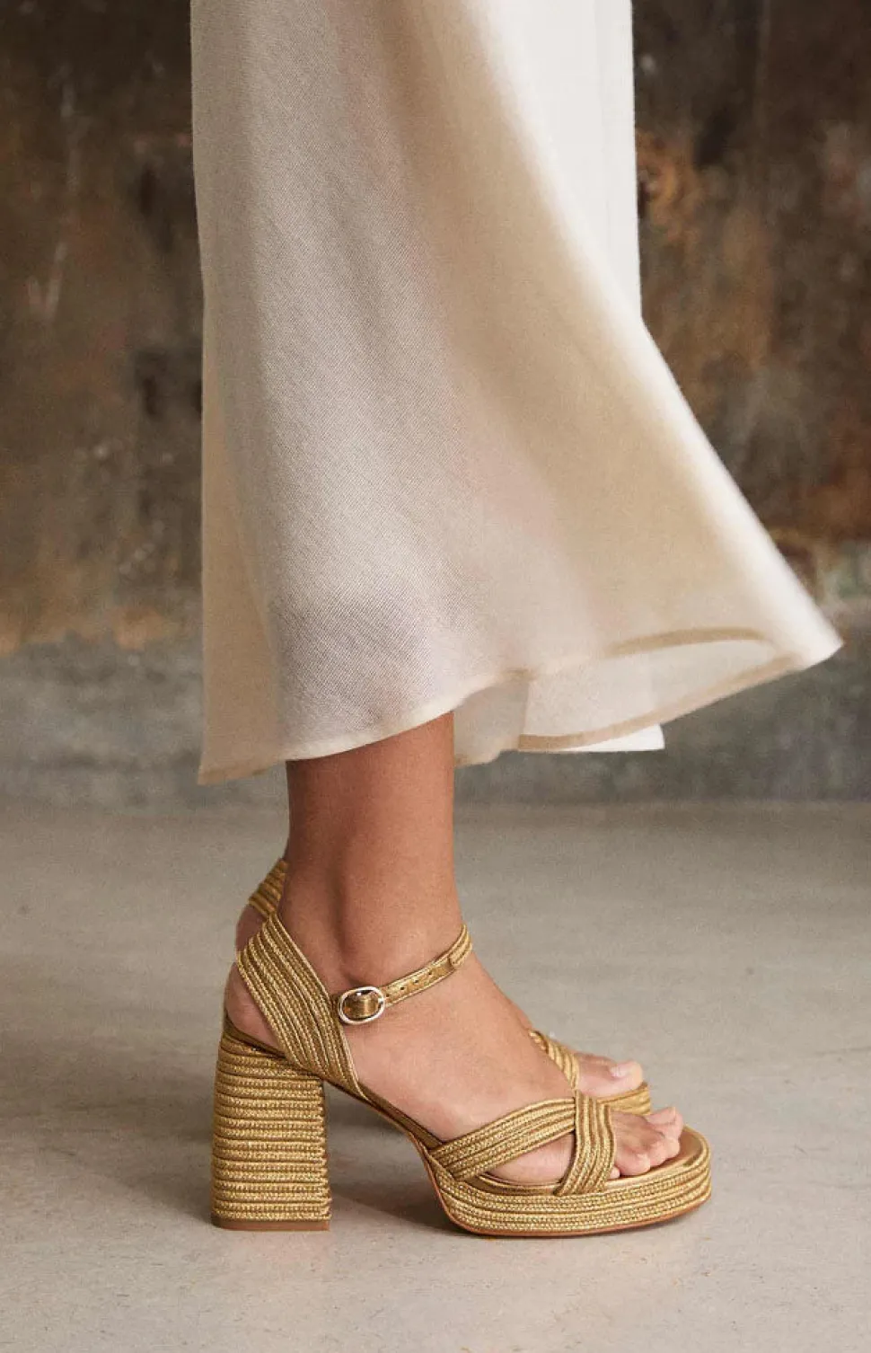 Valle in Old Gold