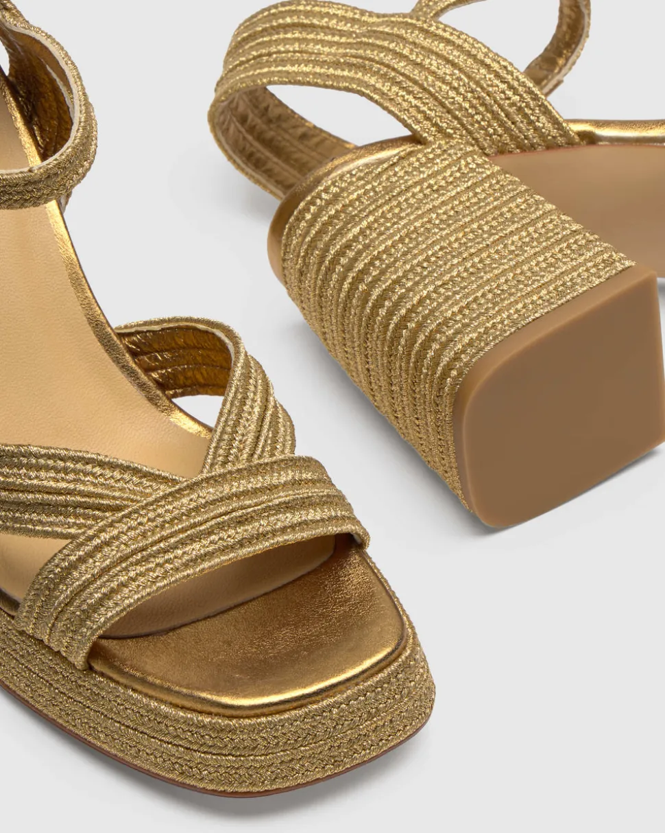 Valle in Old Gold