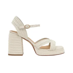 Valle in White