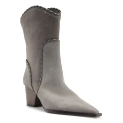 Victoria Saddle in Cement
