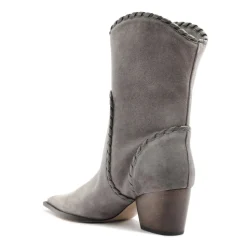 Victoria Saddle in Cement