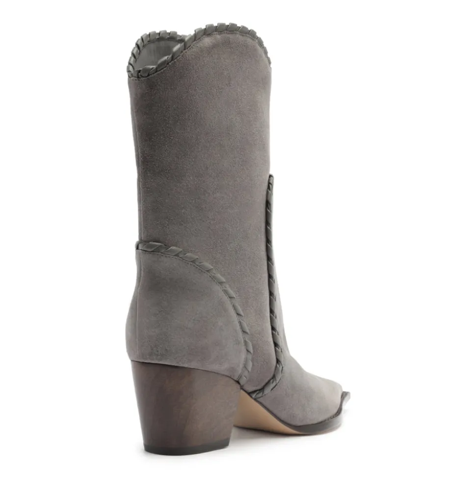 Victoria Saddle in Cement