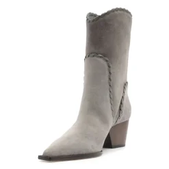 Victoria Saddle in Cement