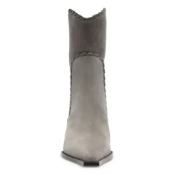 Victoria Saddle in Cement