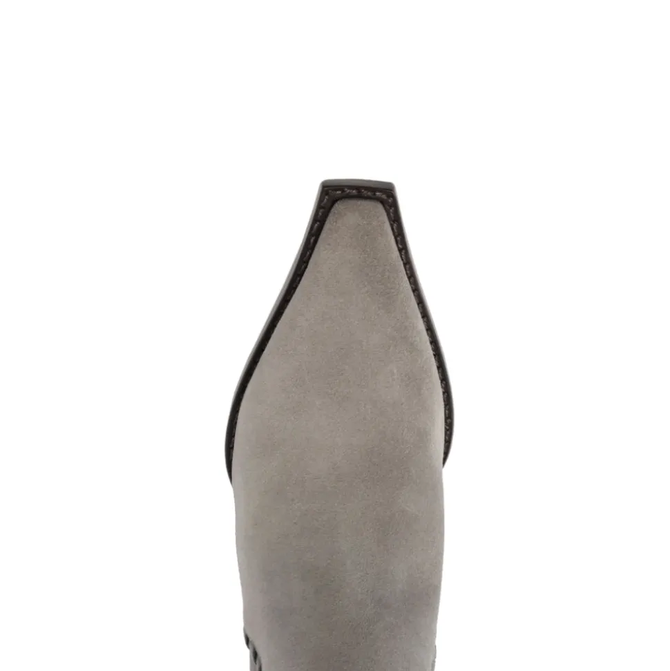 Victoria Saddle in Cement
