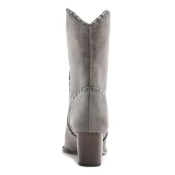 Victoria Saddle in Cement