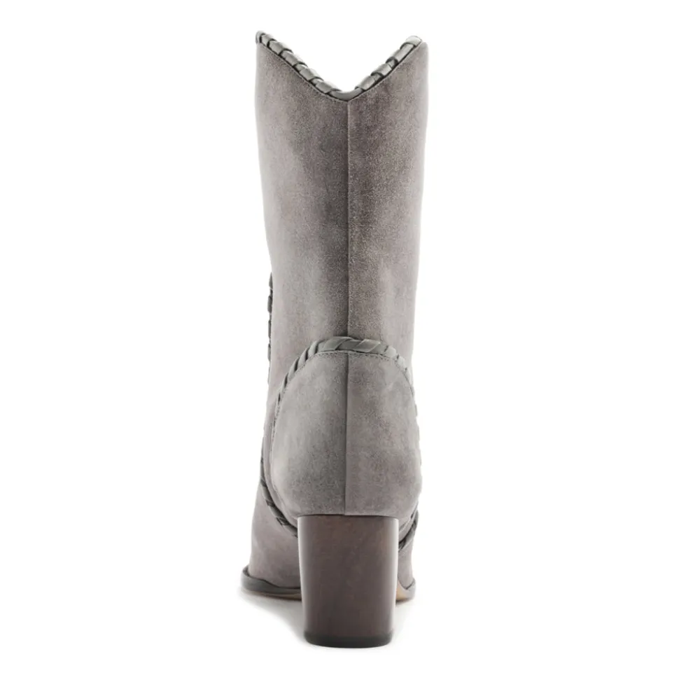 Victoria Saddle in Cement