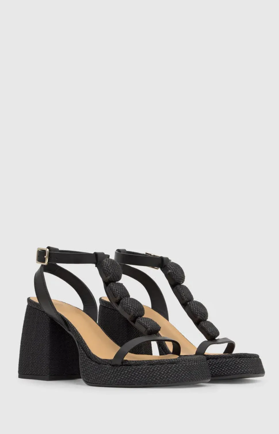 Vitto in Black