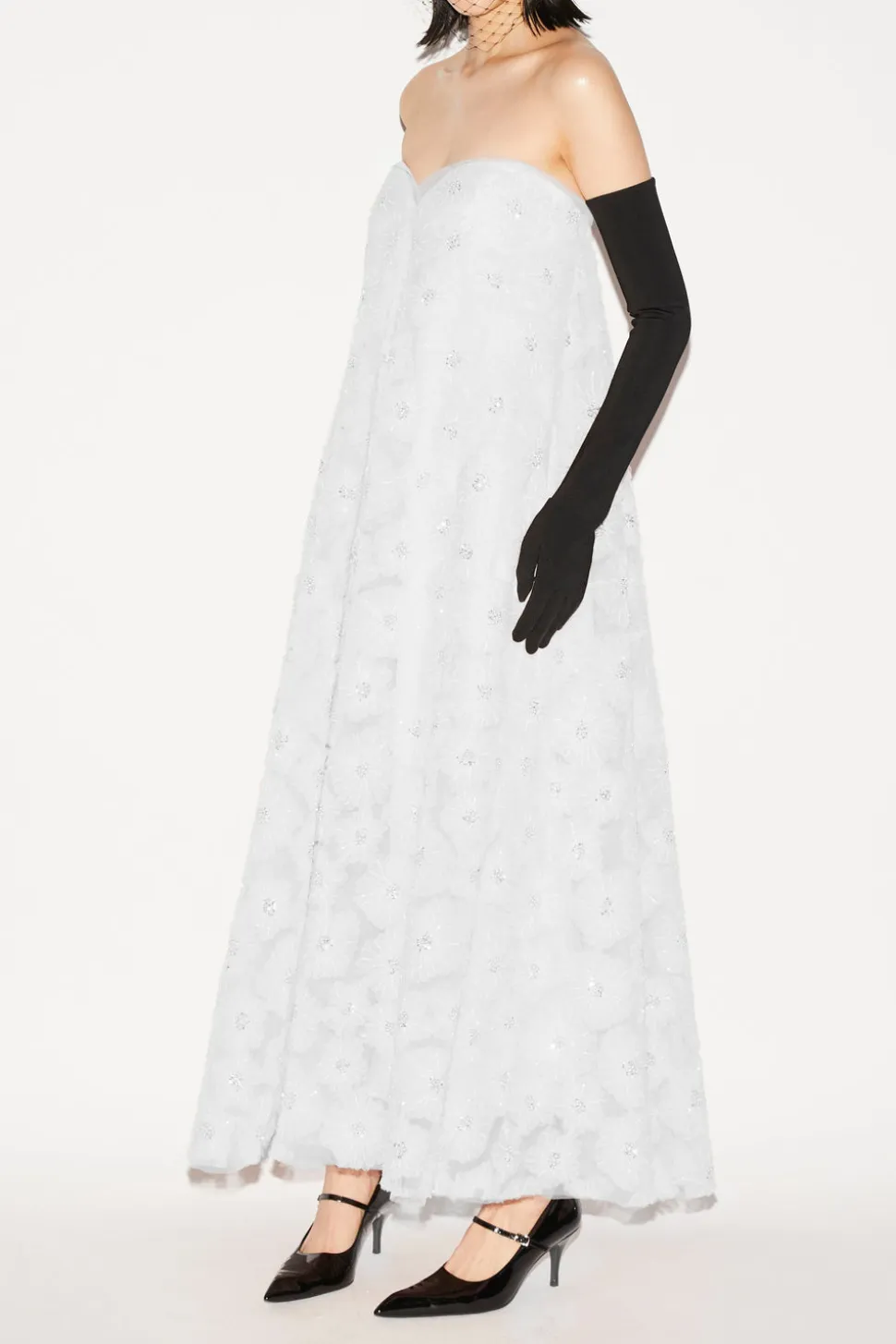 Vivia Gown White Embroiered Tulle