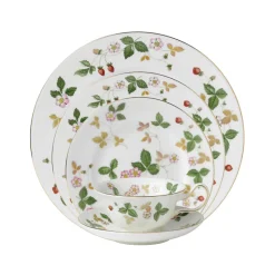 Wild Strawberry 5-Piece Place Setting