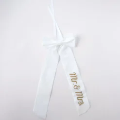Wine Bow “Mr. & Mrs.” in White with Gold