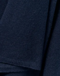 Women’s Cashmere Wrap in Navy