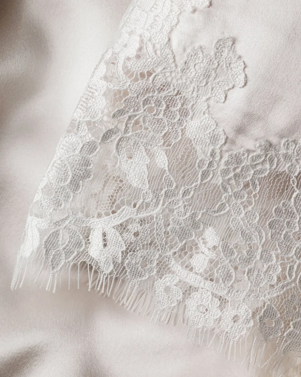 Women’s Silk Lace Robe in White