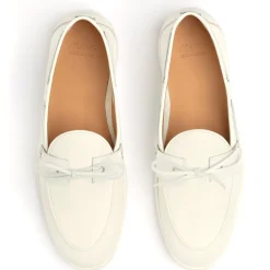 Women's Vintage White Pebbled Leather Barca Yacht Loafer