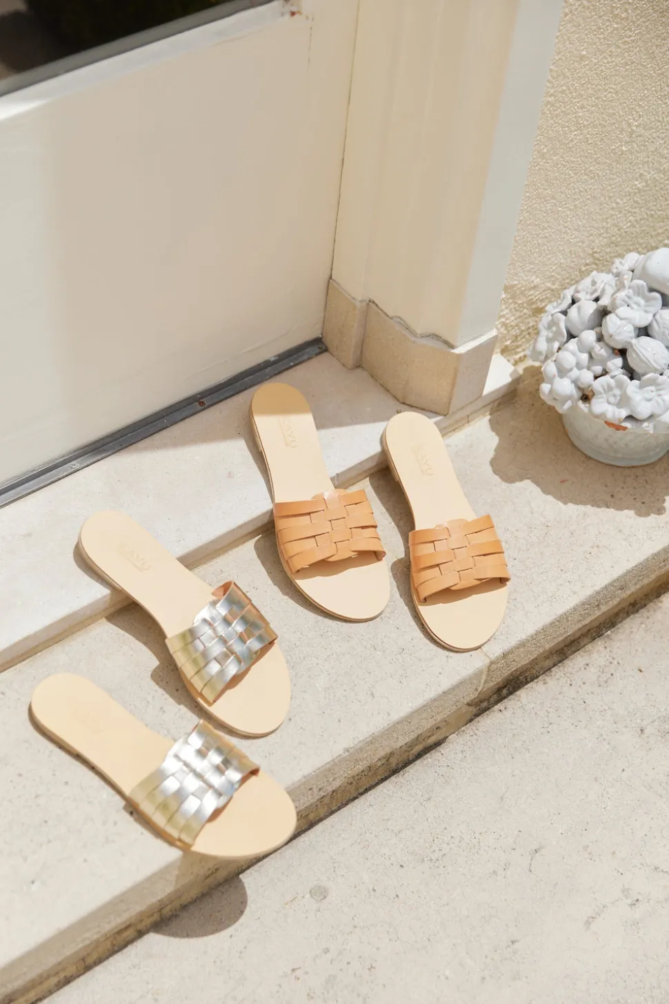 Xenia Vegetable Tanned Leather Sandal in Gold